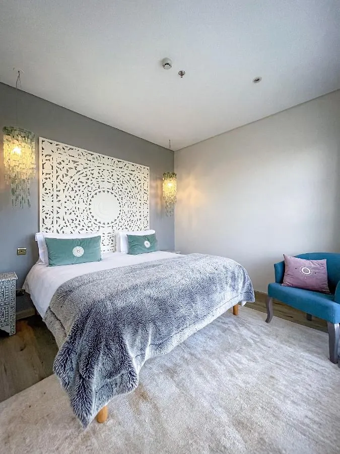 Latitude 0 Degrees Hotel Kampala 4*,  Uganda